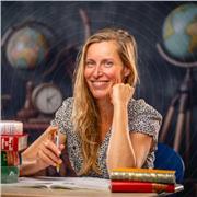 Deutsch- und Englischlehrerin mit 20jähriger Berufserfahrung. Deutsch Kl. 1-10, Englisch Kl. 1-10, gern auch andere Lernbereiche.